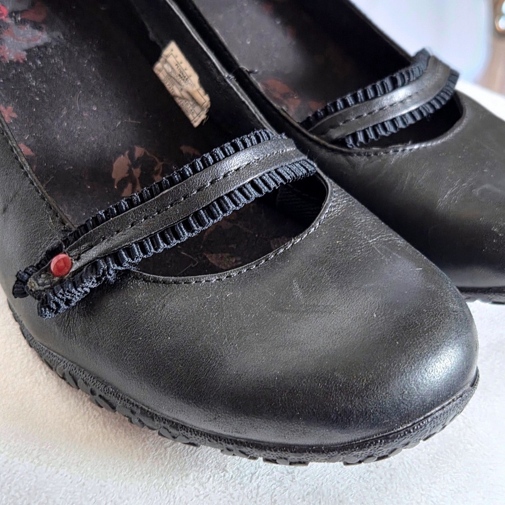 Merrell Petunia Black Leather Wedge Mary Jane Pumps Vibram Sole Womens 8.5